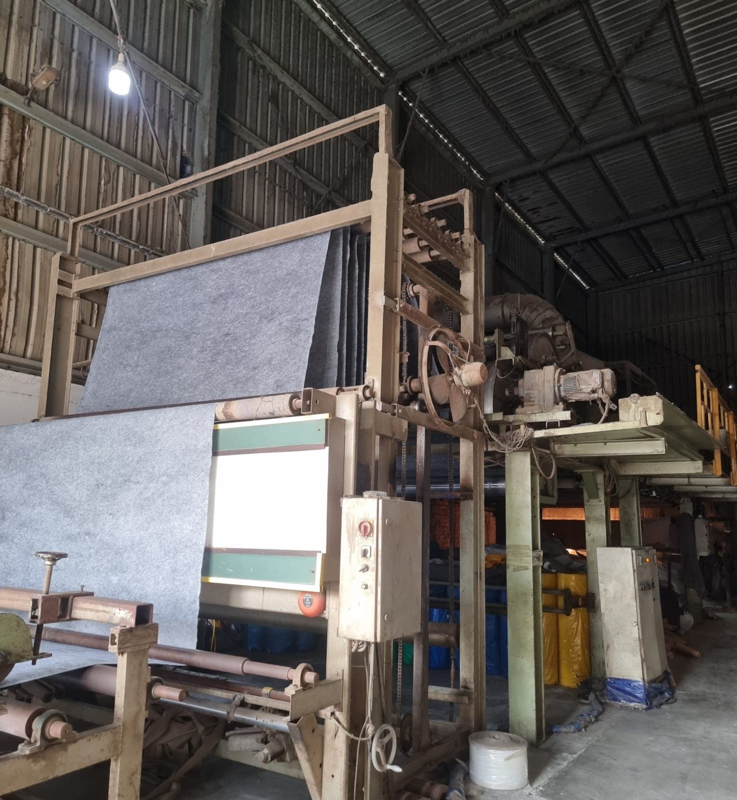 Heavy industrial needle-punching line for technical felt